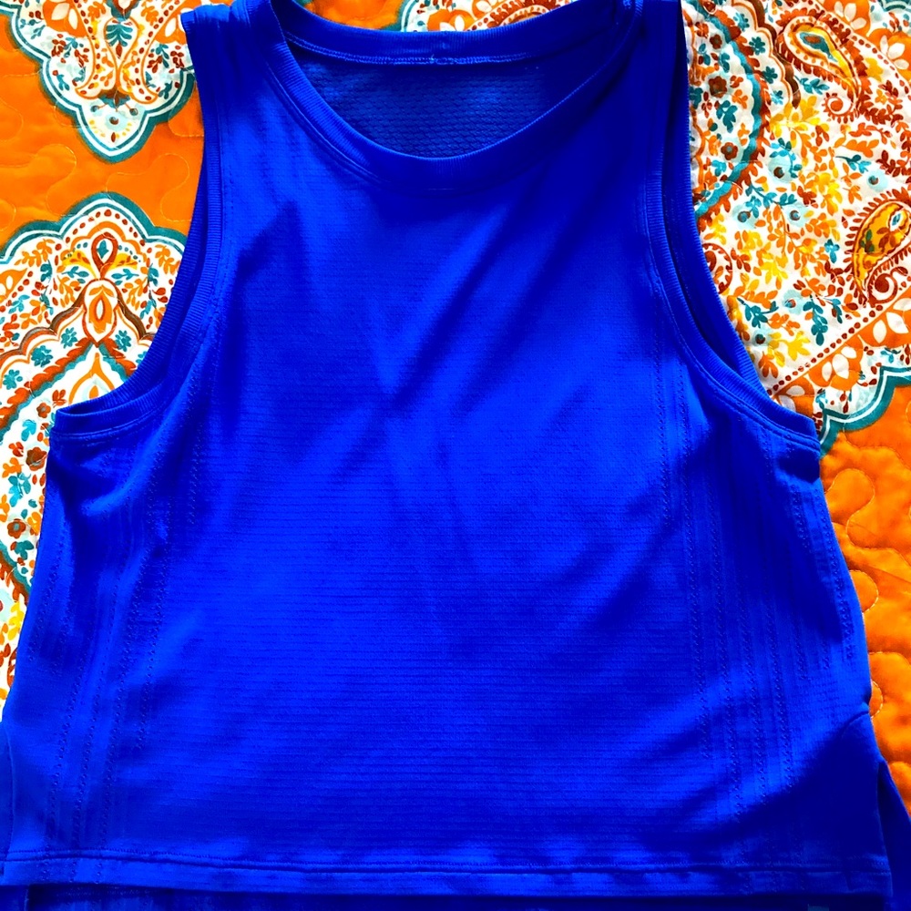 EUC Lululemon Train To Be tank - 4